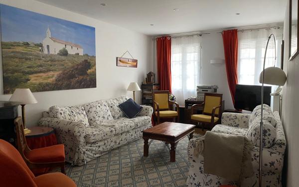 Maison à vendre    9 pièces •  Eu