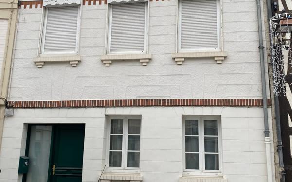 Maison à vendre    9 pièces •  Eu