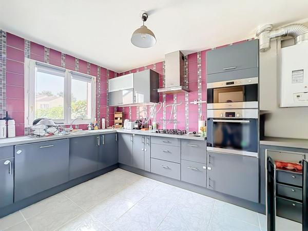 maison familiale avec 3 chambres et jardin