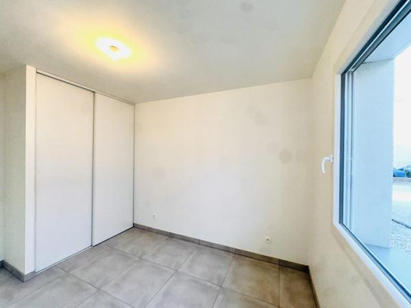 Maison BBC T5 de plain-pied 102 m²- Terrasse et garage - BEURE