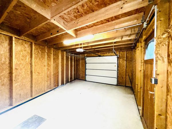 Maison BBC T5 de plain-pied 102 m²- Terrasse et garage - BEURE