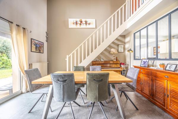 CHAURAY MAISON 4CH AVEC JARDIN, DÉPENDANCE ET PISCINE