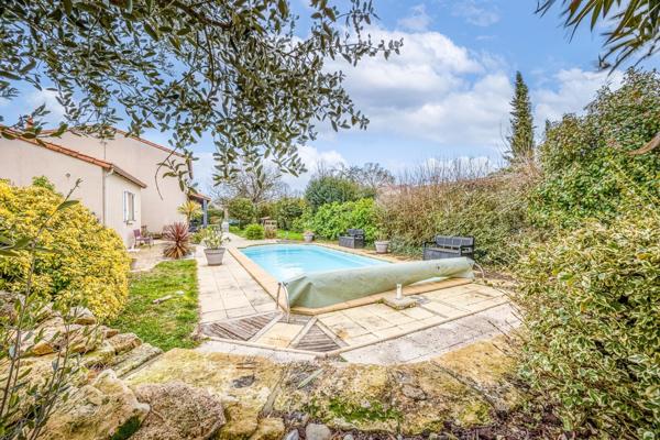 CHAURAY MAISON 4CH AVEC JARDIN, DÉPENDANCE ET PISCINE