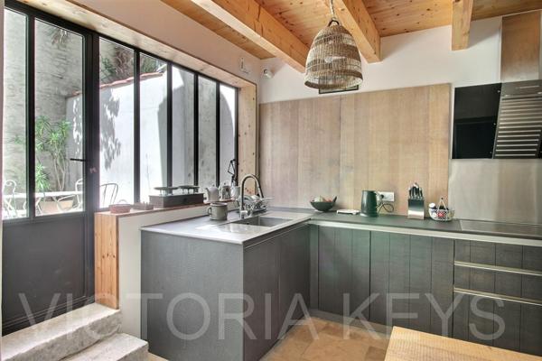 Maison rénovée à vendre à Saint-Martin-de-Ré – à 2 pas du port