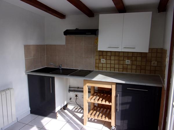 CLINCHAMPS-SUR-ORNE, Maison F1 avec petite cour