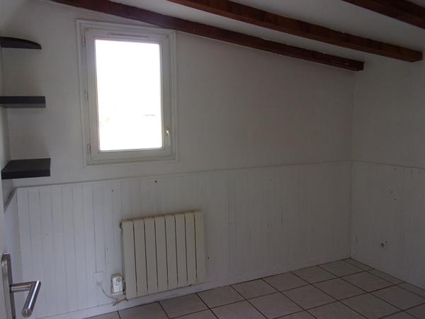 CLINCHAMPS-SUR-ORNE, Maison F1 avec petite cour