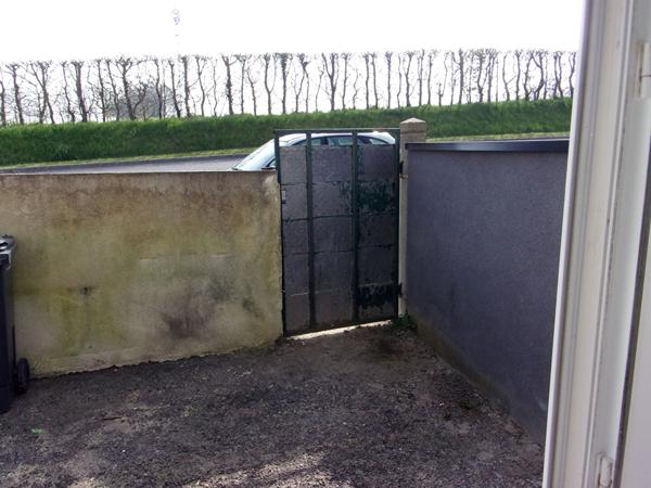 CLINCHAMPS-SUR-ORNE, Maison F1 avec petite cour