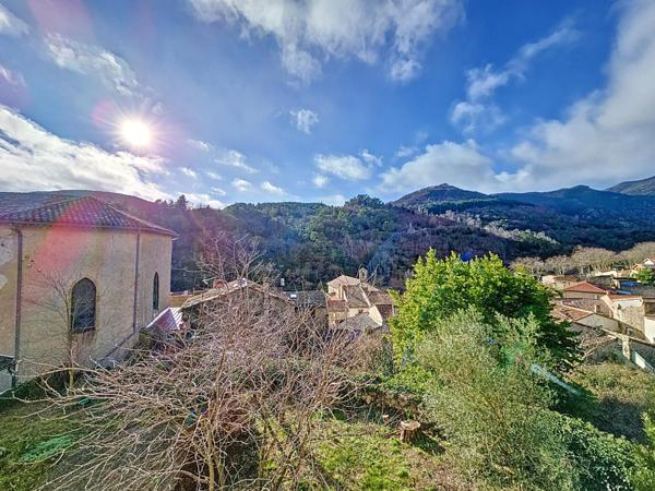 Ancien presbytère aménagé en habitation avec jardin et environnement exceptionnel