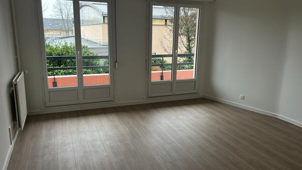 Appartement Sens 3 pièce(s) 65.98 m2