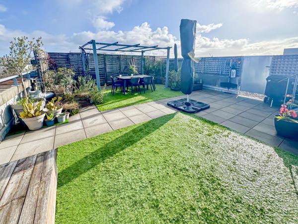 Appartement T3, roof-top, 2 chambres, dernière étage