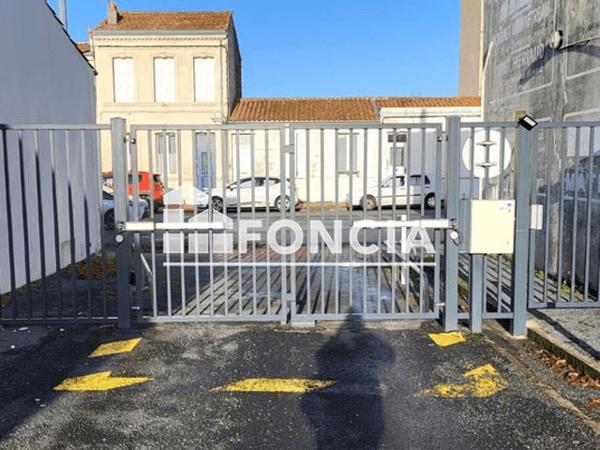 Location Parking - 130 RUE GAMBETTA Rochefort 17300