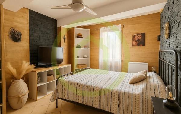 Maison de village à GONFARON (83590)