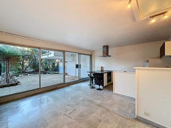 Appartement 3 pièces lumineux 47,66 m² ? Antibes, quartier Rostagne