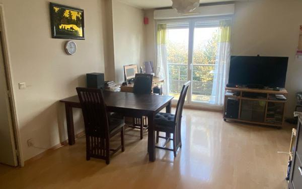 Appartement à vendre    3 pièces • 59 m2 Bagnolet