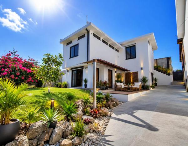 EXCLUSIVITE - FORT-DE-FRANCE - RARE 470m² - Maison 7P 119m² - 2x F2 - Idéal investisseur ou famille - 174 000