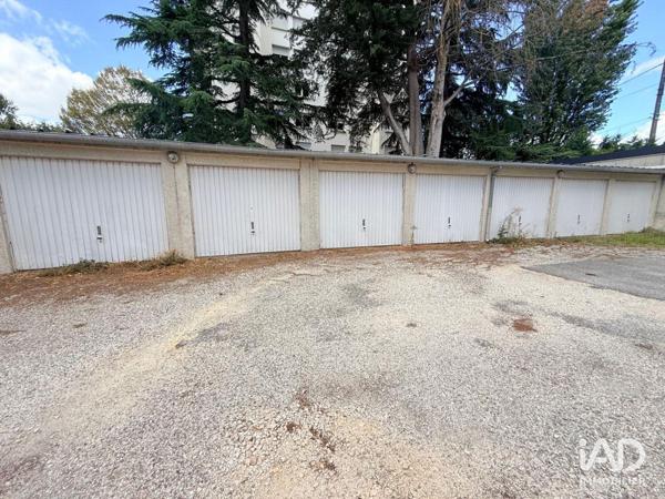 Location parking 16 m² Bordeaux
