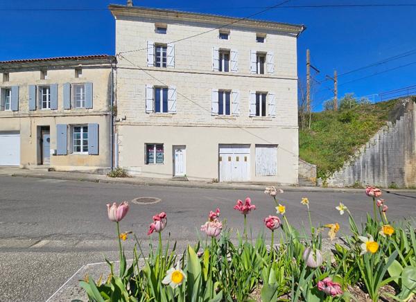 Maison à vendre Mouthiers-sur-boême 174.75 m2 5 chambres
