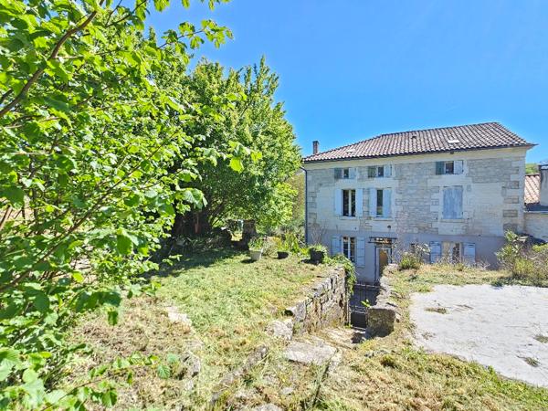 Maison à vendre Mouthiers-sur-boême 174.75 m2 5 chambres