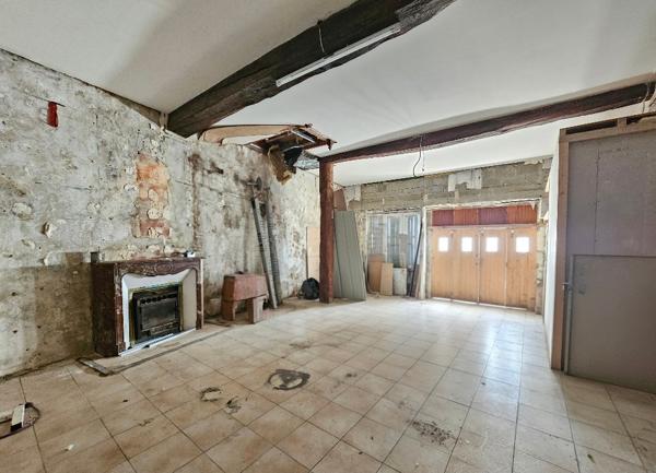 Maison à vendre Mouthiers-sur-boême 174.75 m2 5 chambres