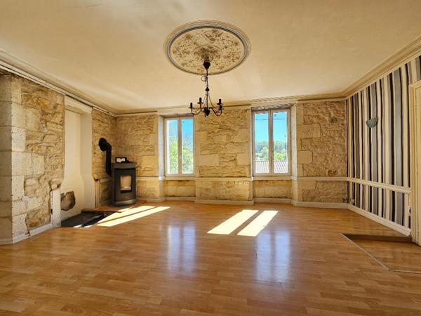 Maison à vendre Mouthiers-sur-boême 174.75 m2 5 chambres