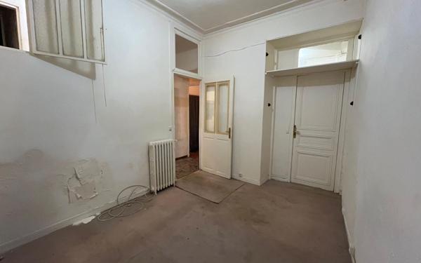 Appartement à vendre    3 pièces • 54,42 m2 Paris 9