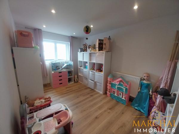 BIEN RARE ! Maison exceptionnelle avec hangar et local commercial