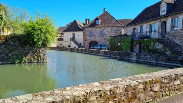 Le pescher Grande maison de bourg à rénover