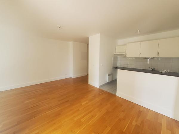 A vendre appartement T2  avec  terrasse et place de parking Le Bouscat  33110