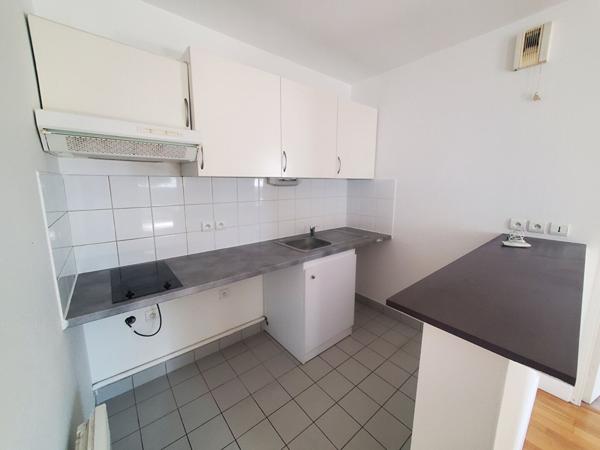 A vendre appartement T2  avec  terrasse et place de parking Le Bouscat  33110