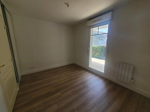 A vendre appartement T2  avec  terrasse et place de parking Le Bouscat  33110