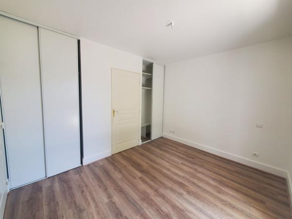 A vendre appartement T2  avec  terrasse et place de parking Le Bouscat  33110