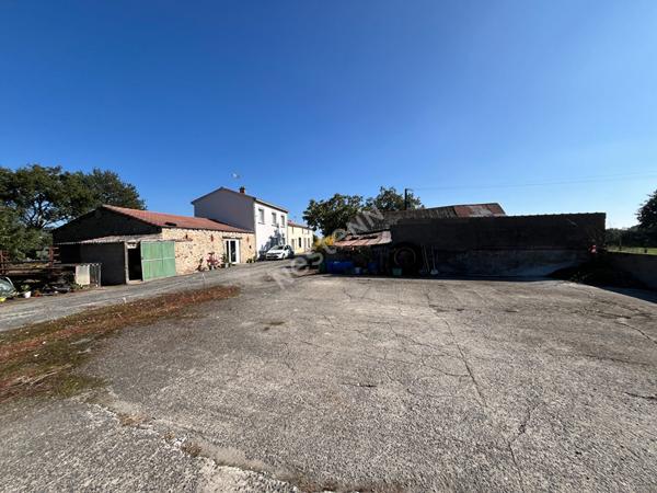 Maison à vendre 5 pièces - Montaigu Vendée