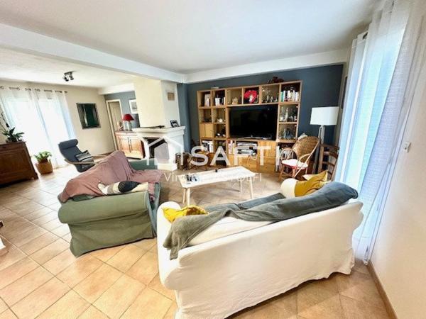 SAINT-LYS - Villa T8 205 m2,  terrain arboré de 2293 m2