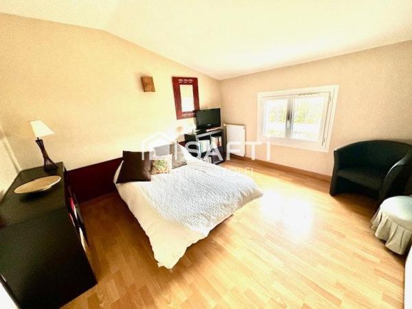 SAINT-LYS - Villa T8 205 m2,  terrain arboré de 2293 m2