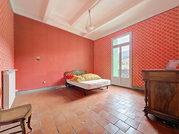 Superbe maison de maître à fort potentiel au cœur de Graissessac !