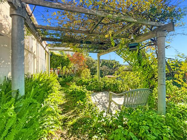 Maison à vendre 7 pièces 139 m2 sur Parcelle d'environ 500 m2 -  Secteur Saint-Loup 13010 Marseille