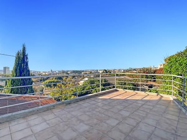 Maison à vendre 7 pièces 139 m2 sur Parcelle d'environ 500 m2 -  Secteur Saint-Loup 13010 Marseille