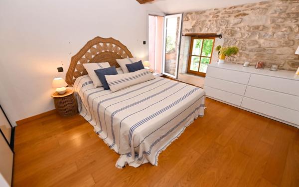 Maison à vendre    4 pièces • 103 m2 Barbentane