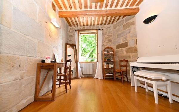 Maison à vendre    4 pièces • 103 m2 Barbentane