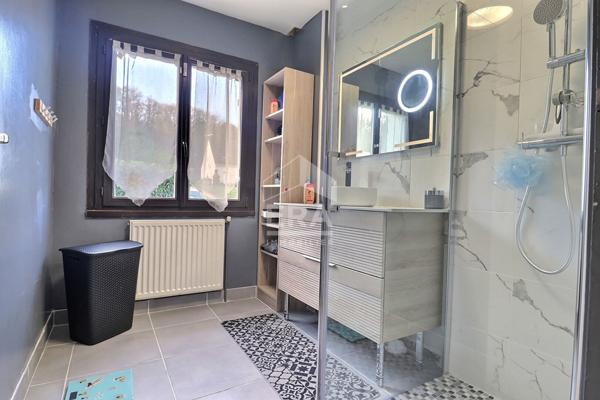 A VENDRE QUARTIER SAINT PIERRE ETAMPES Maison 8 pièce(s) 170 m2