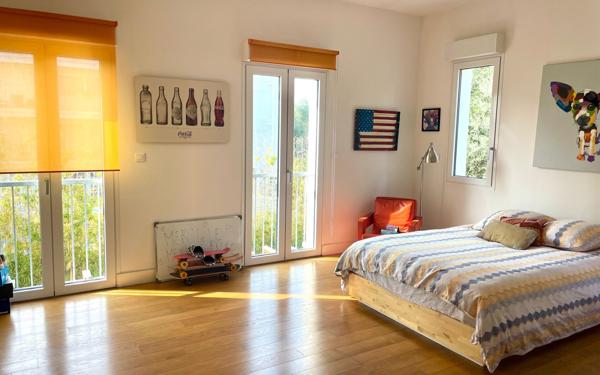 Maison à vendre    6 pièces • 290 m2 Nice