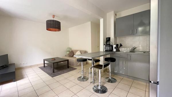 Corbeil-Essonnes (91100) Appartement T2 meublé - Résidence calme