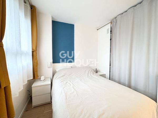 Studio refait à neuf avec balcon !