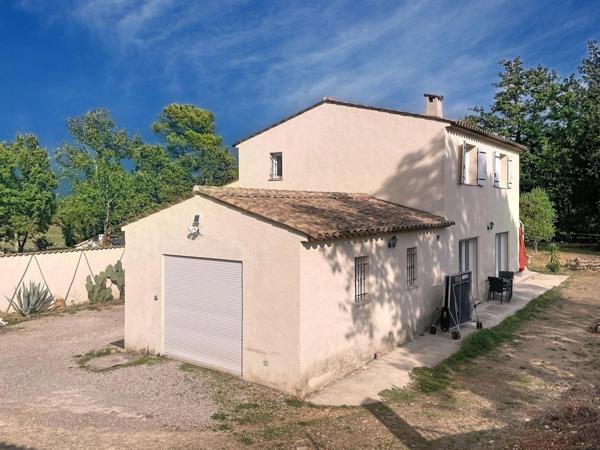 à vendre, maison 4 pièces proche commidités à Fayence
