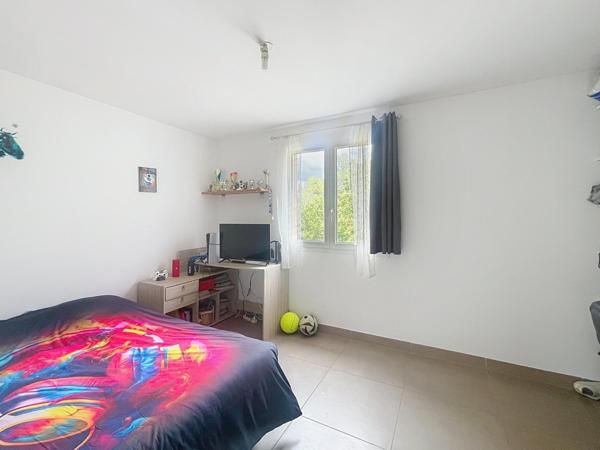 à vendre, maison 4 pièces proche commidités à Fayence