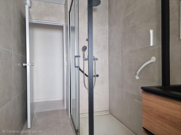 Appartement
         4 pièces
        - 80 m² 104 900 € *