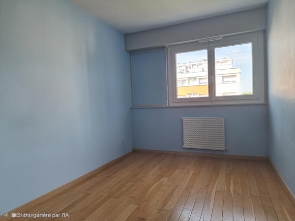 Appartement
         4 pièces
        - 80 m² 104 900 € *