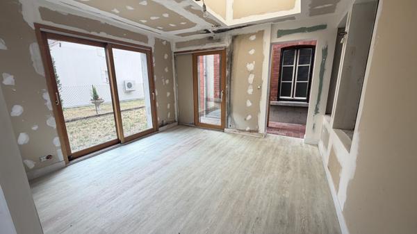 Maison 12 pièces 248.15 m2
