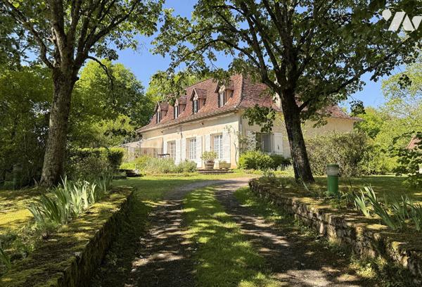 FIGEAC - EXCLUSIVITE - Maison bourgeoise  dans un environnement rare