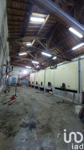 House for sale 1 room 240 m² Beauvoisin